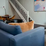 Отель Derlon 4*