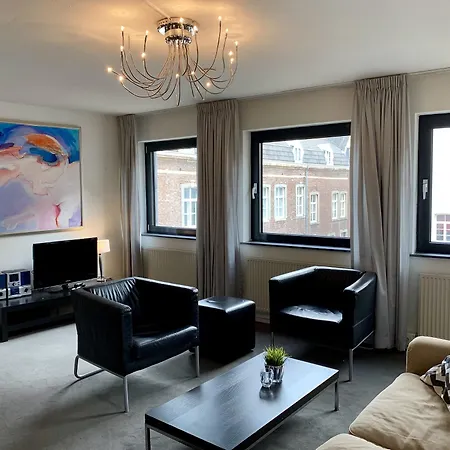 Hotel Derlon 4*