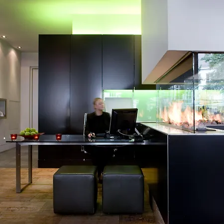 Derlon Hotel 4*