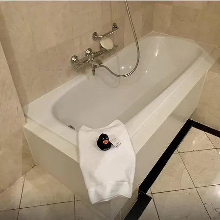Derlon Hotel