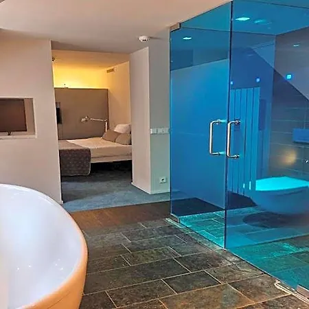 Hotel Derlon 4*