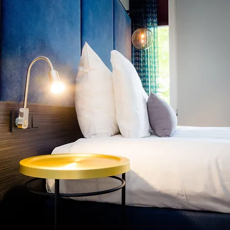 Derlon Hotell